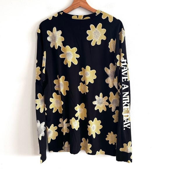 Nike Rare Pixelated Daisy Graphic Long Sleeve Shirt size Large - Picture 5 of 8